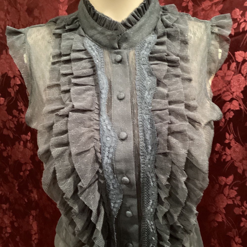 CHARLOTTE RUSSE charcoal medium button down mesh laced sleeveless blouse. - Picture 5 of 10